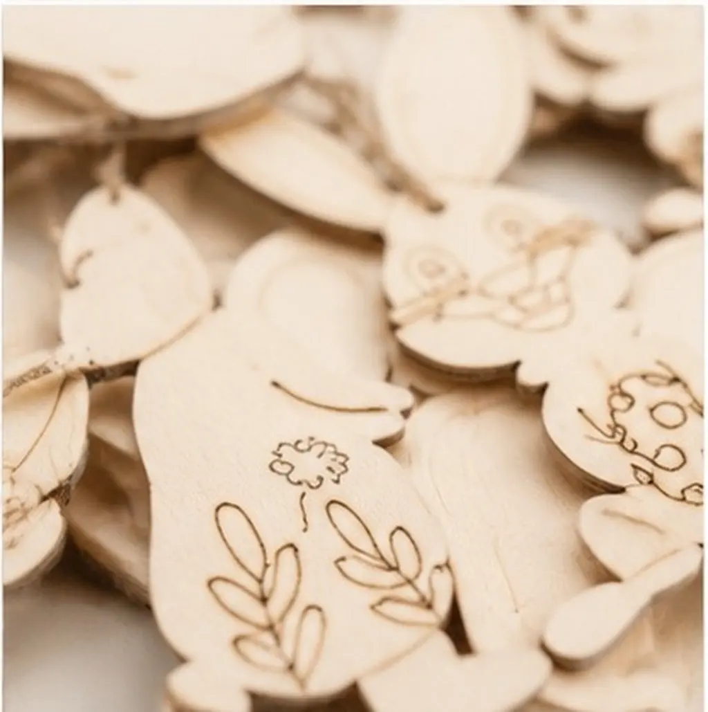12Pcs Easter Bunny and Carrot Wooden Hanging Ornaments Unfinished DIY Hand-Painted Craft Decor for Home School Spring Festival