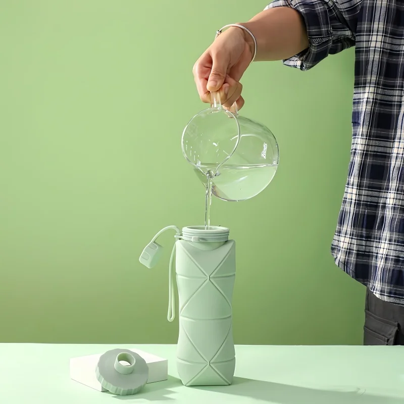 

Collapsible Silicone Sports Water Bottles 600ml Portable Large Capacity Leakproof Bottle Outdoor Picnic Camping Water Cup