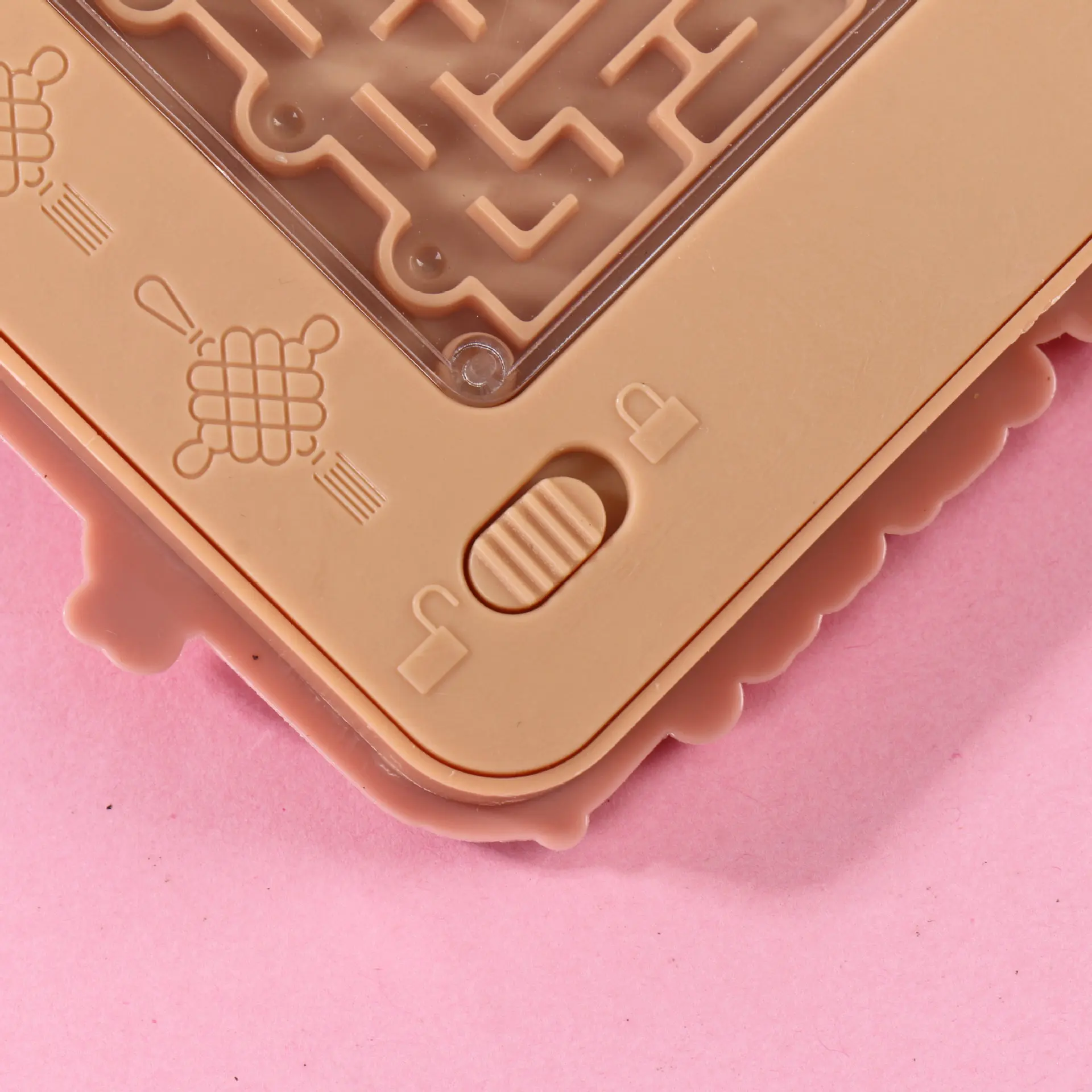 Porte-clés abeille mignon et exquis, planche à dessin avec labyrinthe Simple, jouet de jeu, breloque pour sac à dos, porte-clés de voiture pour Couple, pendentif, cadeau