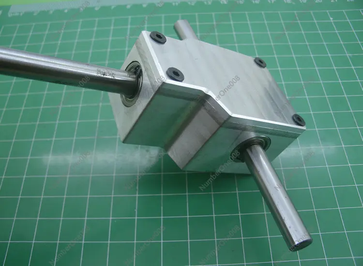 90 Degree Reversing Angle Adjuster Spiral Umbrella Gearbox Small Reduction Ratio 1:1 Double Output Shaft 8mm Reducer Assembly