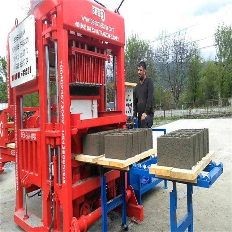 Popular High Work Efficiency Industrial Stone Dust Paver Pavement Mobile Clay Mud Soil Brick Making Machine Equipment in Canada