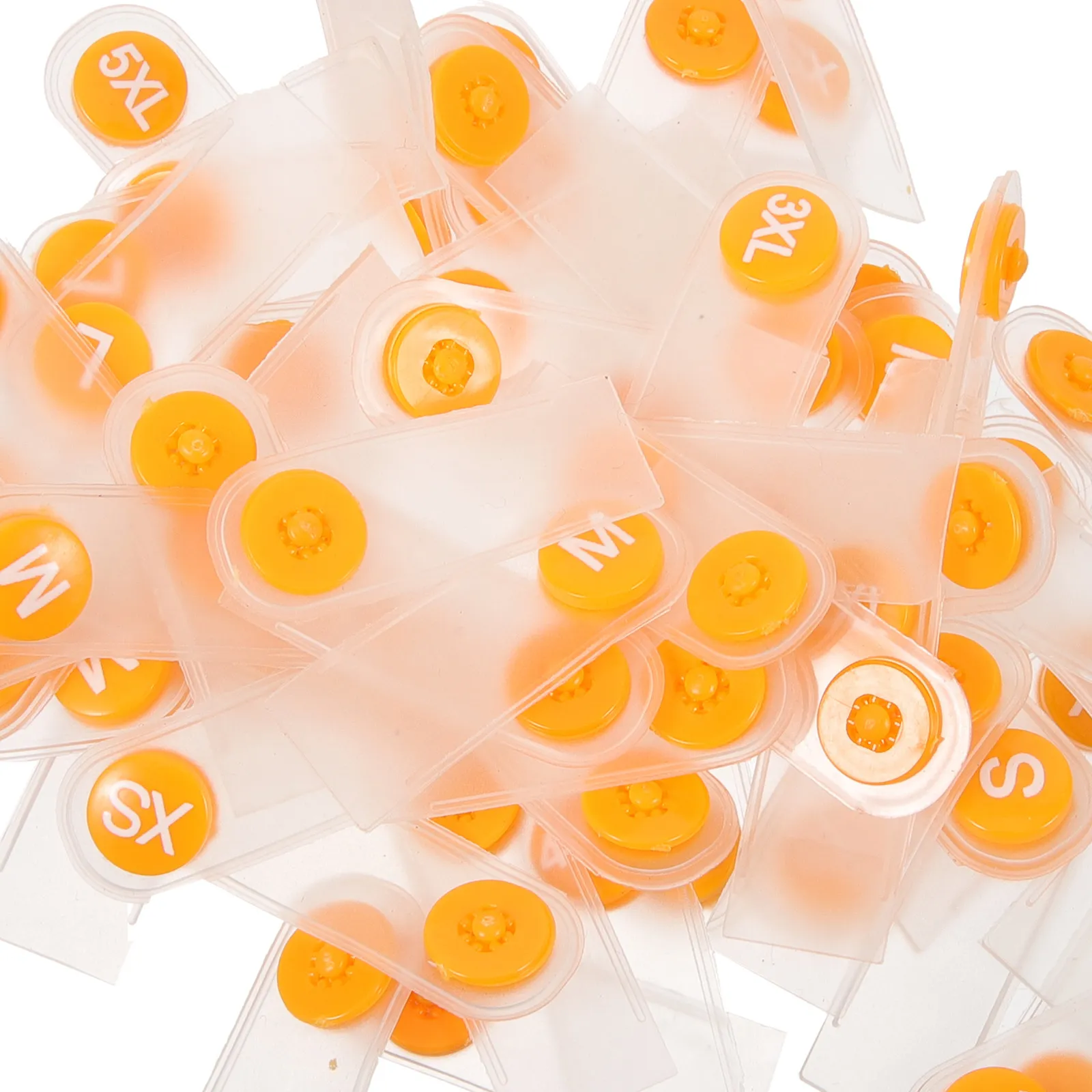 

90 шт. пластиковых этикеток для одежды с указанием размера, моющиеся, с четким видимым логотипом, мягкие, безопасные для кожи, для одежды и текстиля