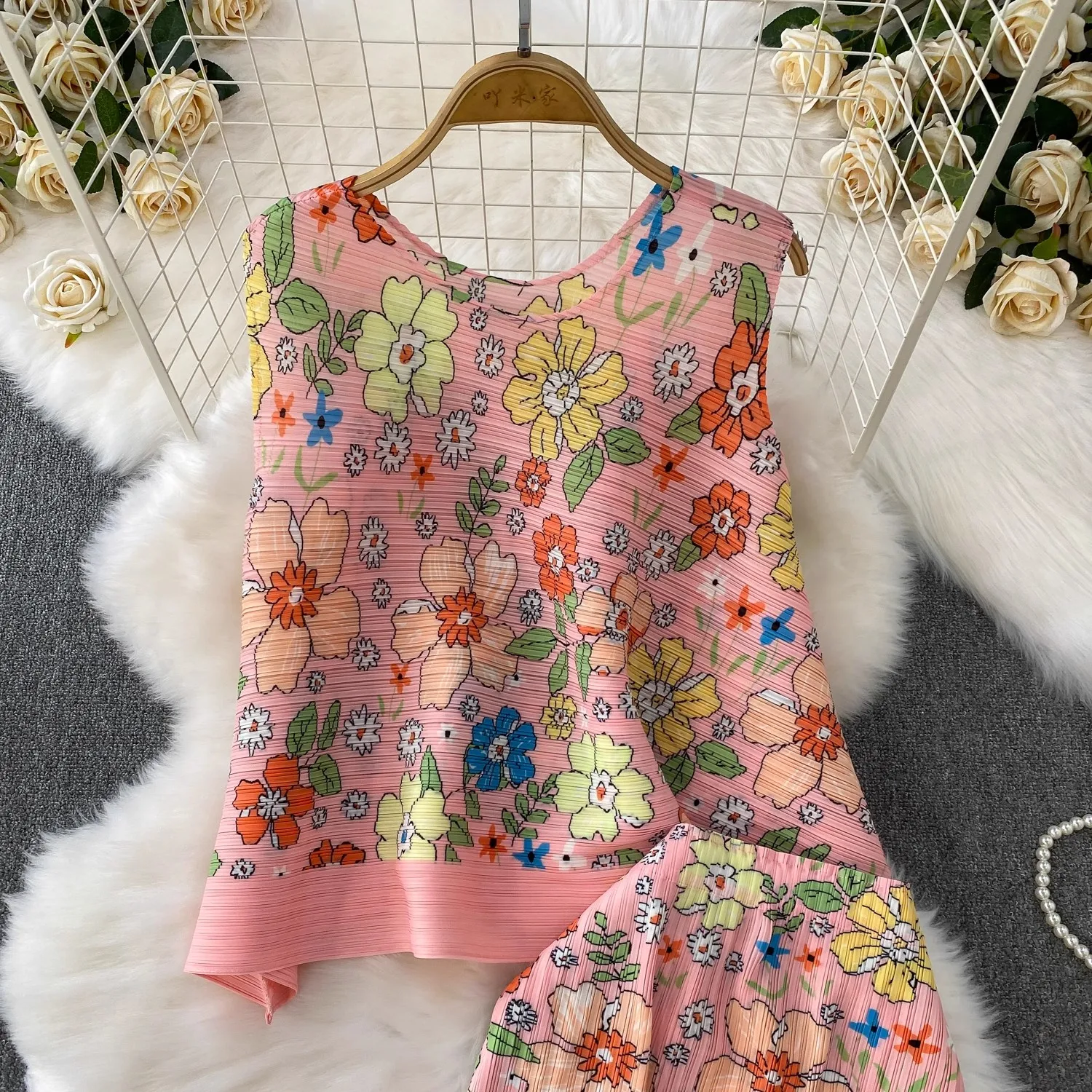 Miyake Plissee Süßer Blumendruck Urlaub 2-teiliges Set Neue Sommer Unregelmäßige ärmellose Weste Lose Tops + Floral Midi Rock Anzüge