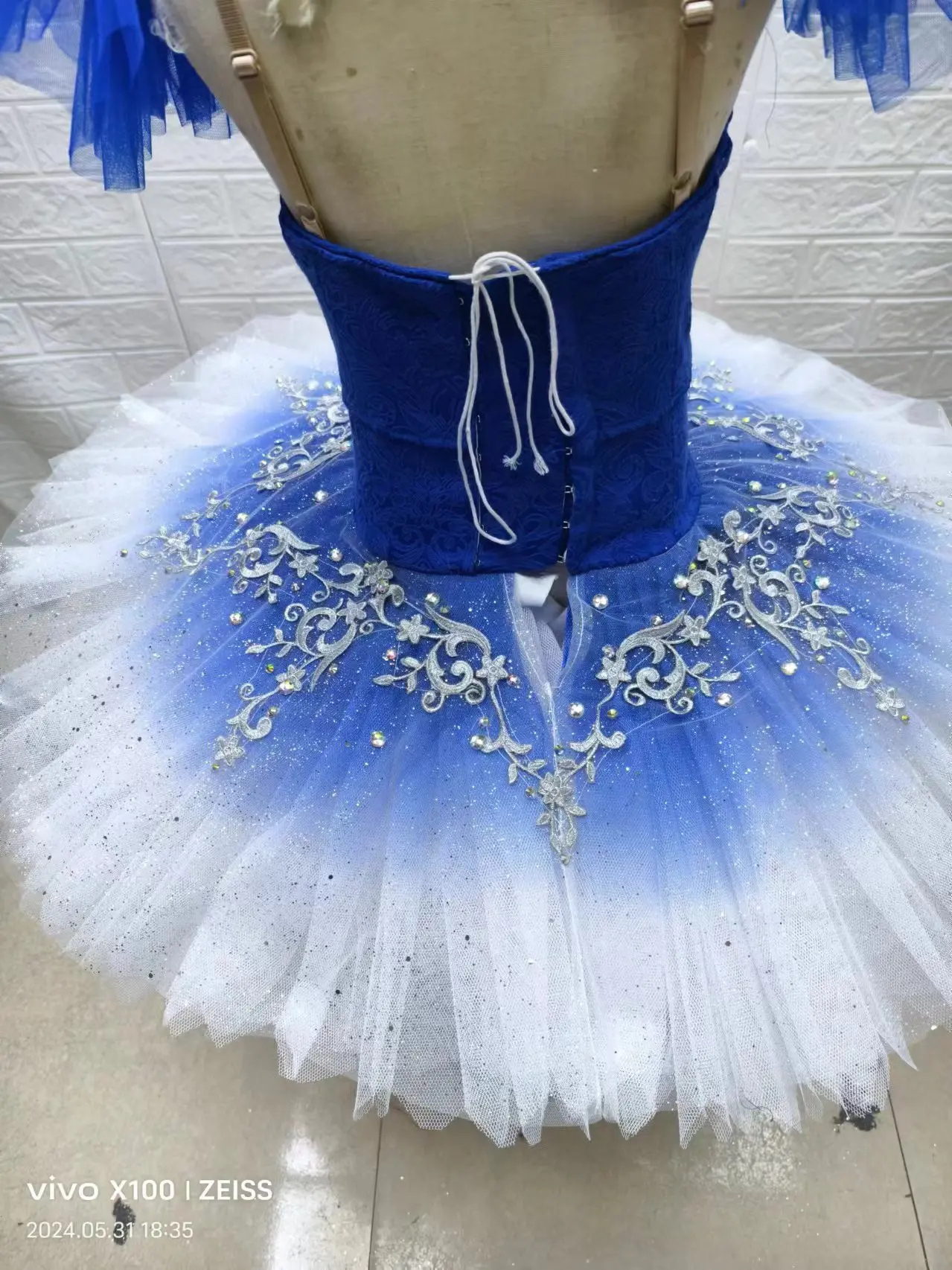 Professional High Quality 12 Layers Custom Size Kids Girls Women Adult Stage Performance Wear Ombre Blue Ballet Tutu Costumes