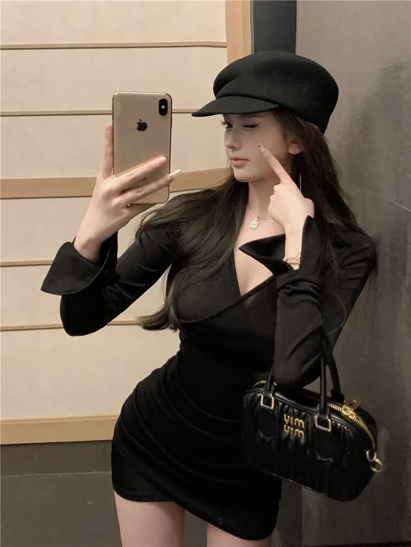 فساتين نسائية فستان ماكسي جاكار مزين بأزرار وياقة دائرية وعمود استقبال ذكي وبسيط احترافي وحديث حضري يومي