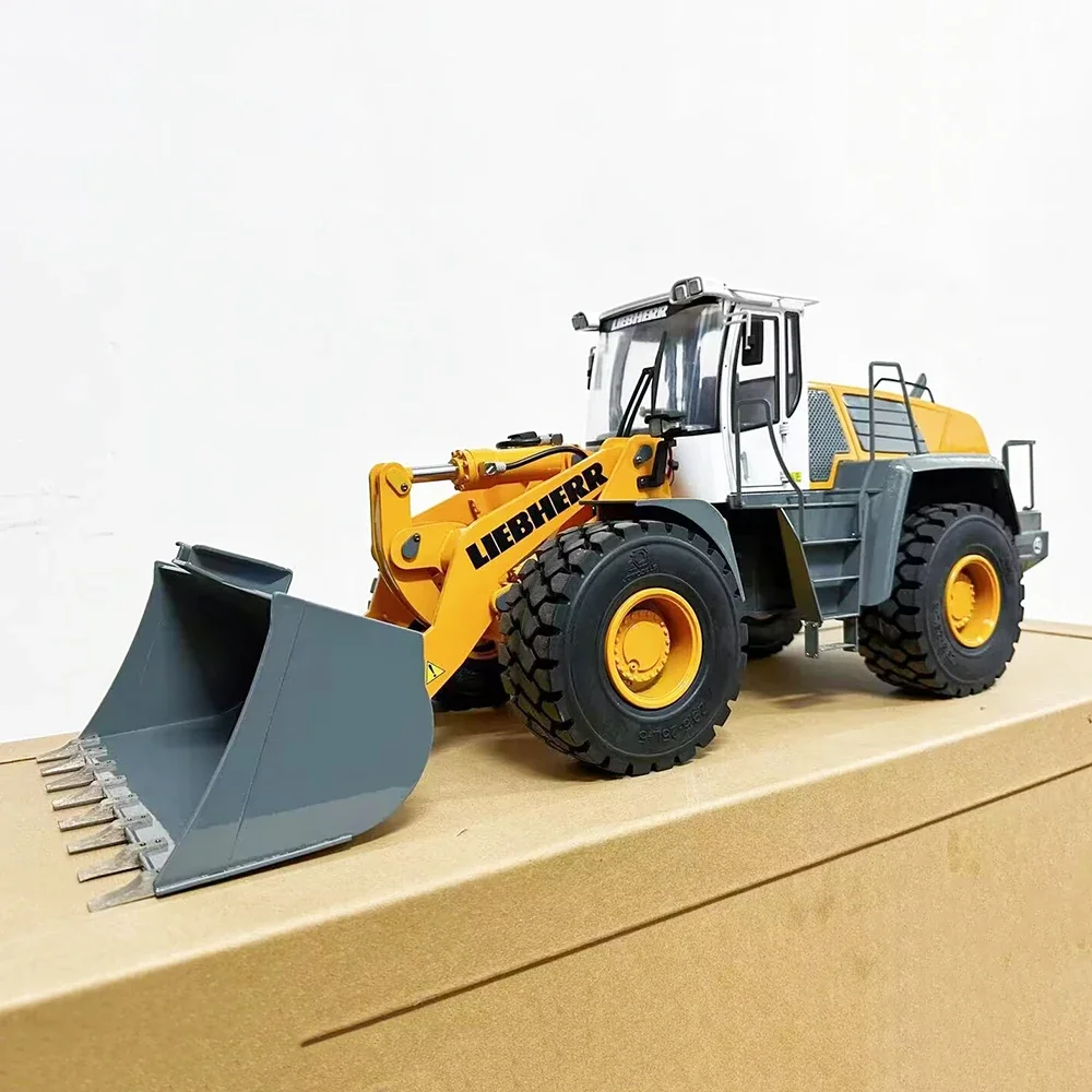 Liebherr 580 1/14 RC Hydraulic Wheel Loader Model with Lighting and Sound System Metal RTR Loader Remote Control Car Model Toy