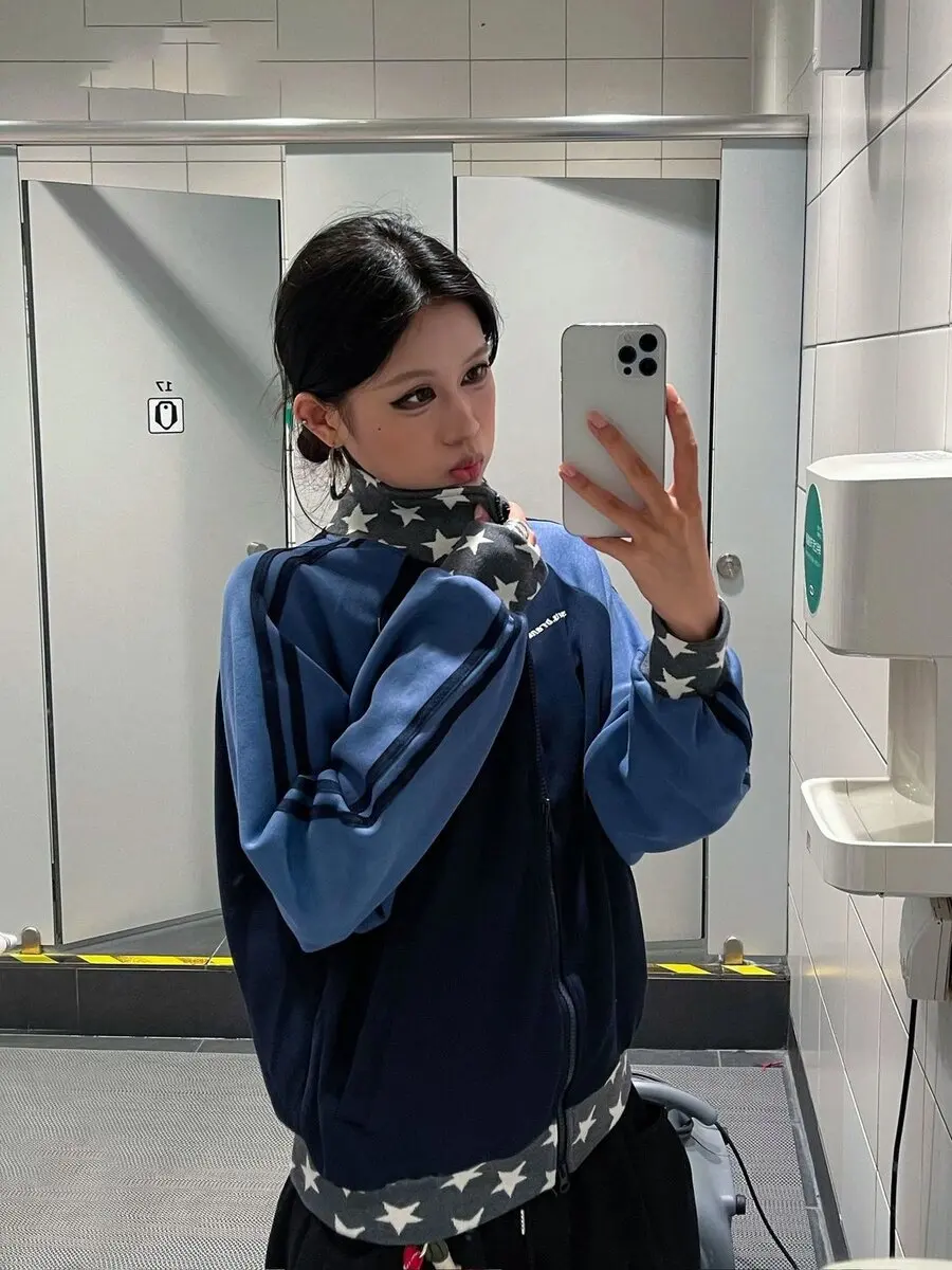 

American Retro Star Collar Sweatirt Jaet Women's Loose Top Splicing Color Colion Design Spring 2025 New Sle