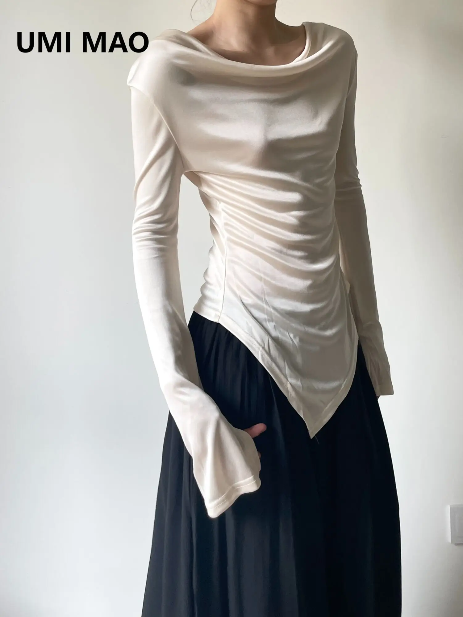 

UMI MAO Advanced Design Pile Up Collar Irregular Long Sleeved Draped Natural Pleated Acetic Acid T-shirt Spring Autumn Wear
