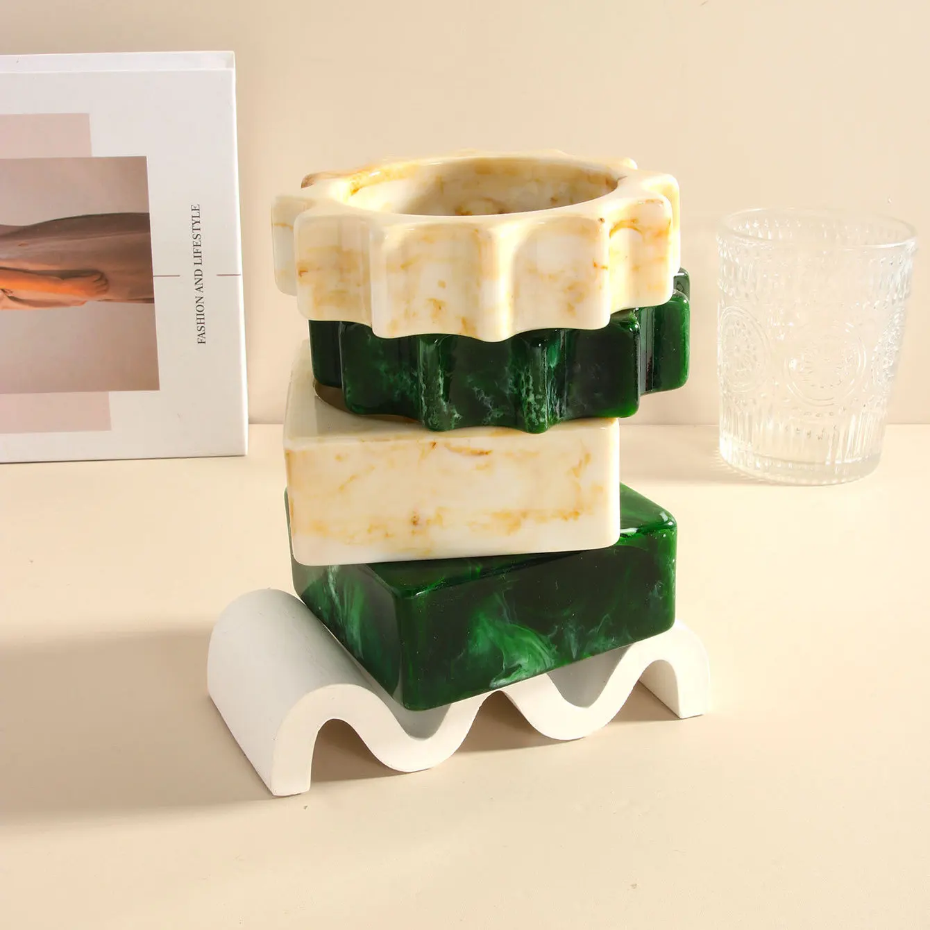 Faionable Resin Gea…