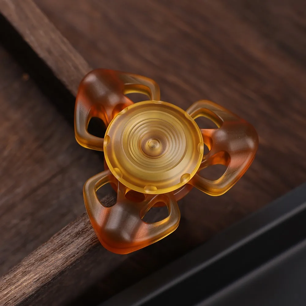 CHIMAGO EDC Esorcismo PEI Tre Foglie Spinner Fidget Spinner Agitarsi Giocattoli Per Adulti Accessori Da Scrivania Da Ufficio Giocattolo Alleviare Lo Stress