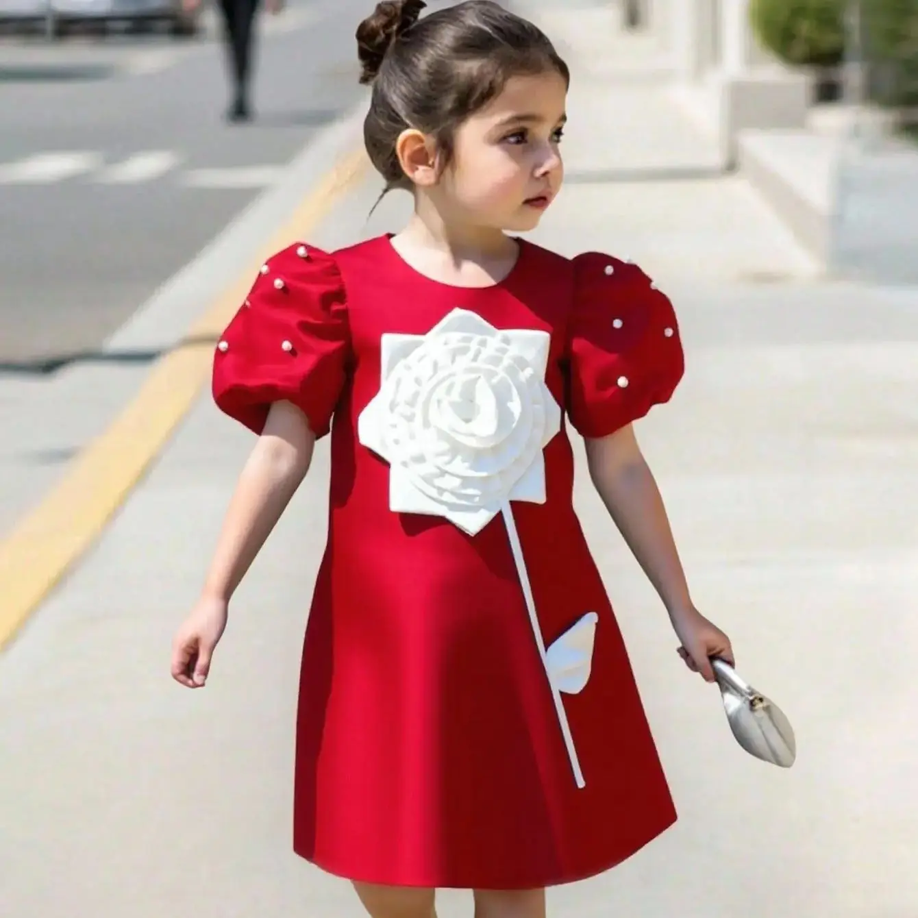 فستان الأميرة اللطيف للفتيات بأكمام منتفخة ومطرز بالخرز على شكل وردة للأطفال وحفلات أعياد الميلاد وحفلات الزفاف الأولى وعيد الميلاد والعام الجديد