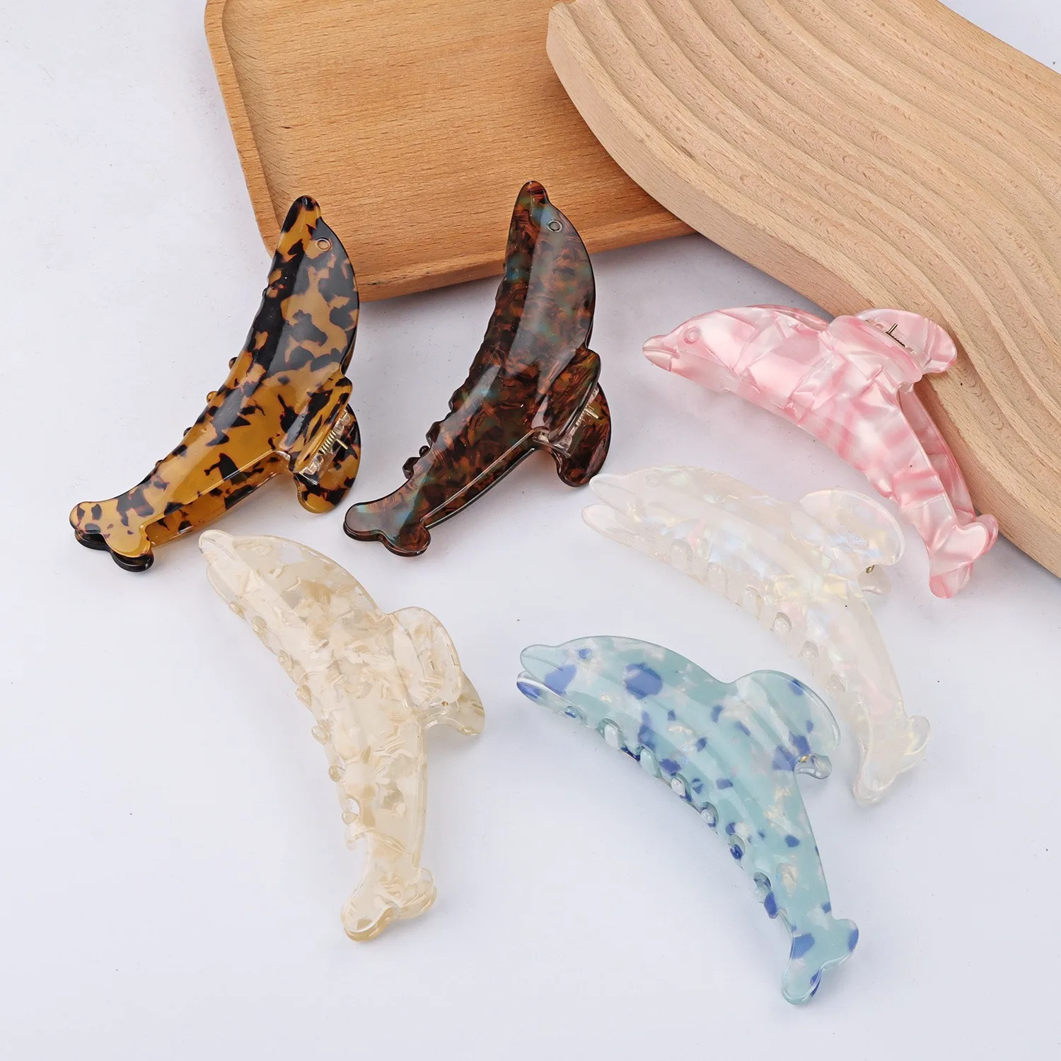 DuoShang New Ocean Series Dolphin Shaped Hair Claw Light Luxury PVC Claw Clips Crab Hair Clips for Women Girls Hair Accessories