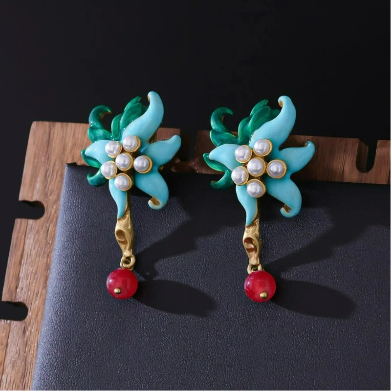 

New Exaggerated Vintage Blue Daisy Flower Earrings Medieval Light Luxury Temperament High-end Earrings Natural Stone Earrings