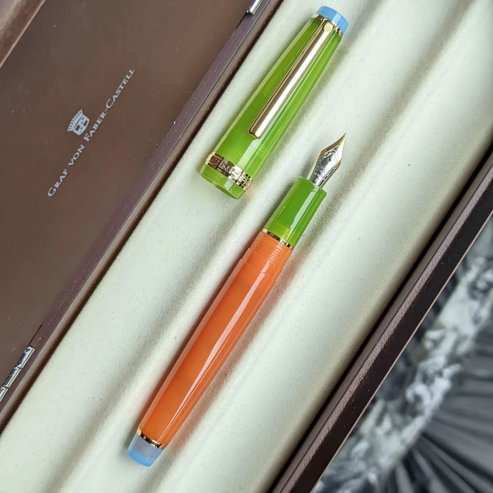 Jinhao 82 Translucent  Color Matching  series Calligraphy pen Exquisite Student cute mini fountain pen