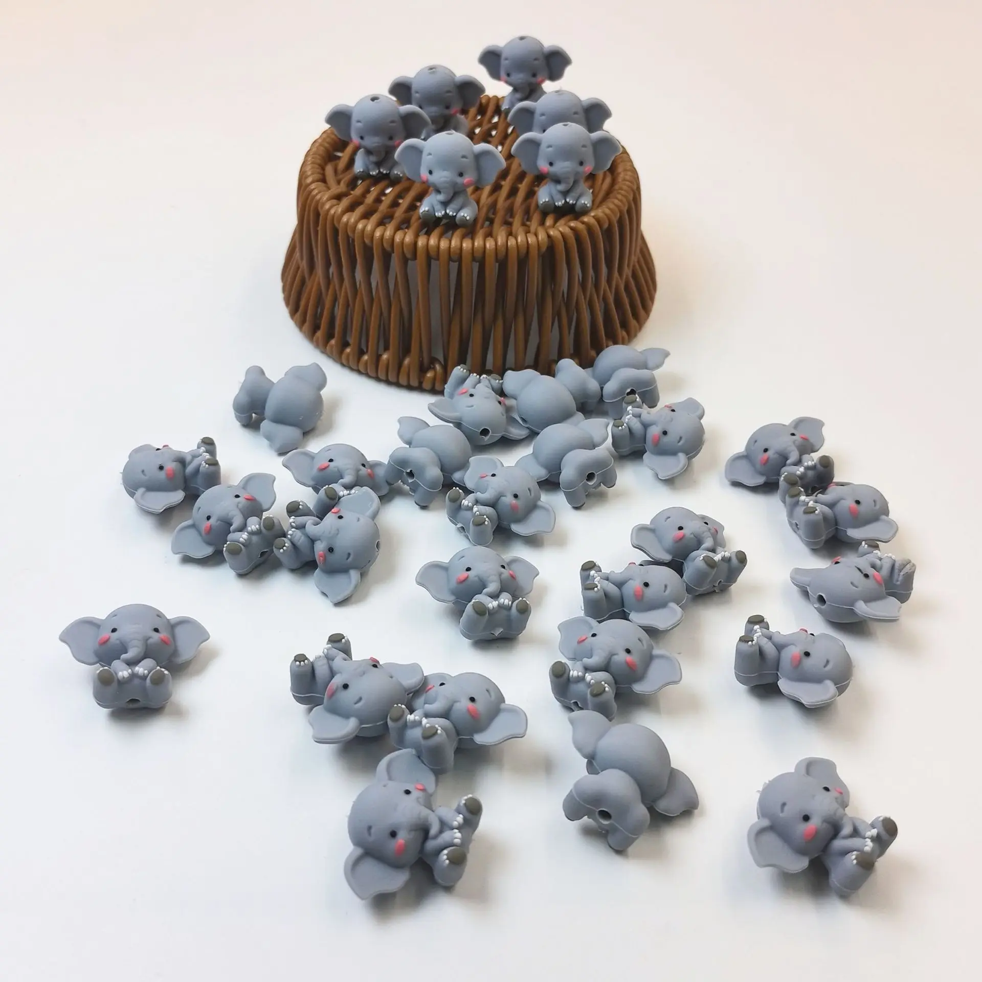 6pcs 3D Silicone Elephant Beads, Gray Spacer Charms for DIY Jewelry Making, Keychains, Clothing Accessories & Handmade Gifts, Je