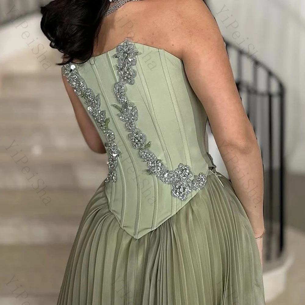 فساتين سهرة مخصصة على شكل حرف A بطول الأرض بدون حمالات بدون أكمام فستان حفلات موضة زهور كريستال بسيط ثنيات للحفلات