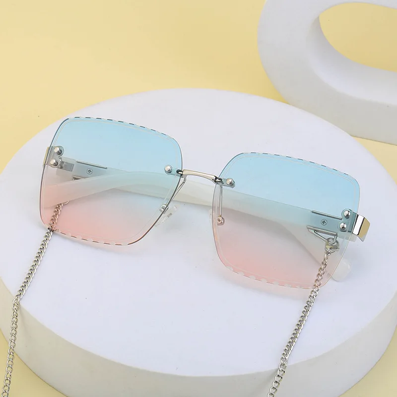 

Vintage Square Sunglasses Woman Glasses with Chain Necklace Retro Gradient Oversized Sun Glasses Female Rimless Oculos De Sol