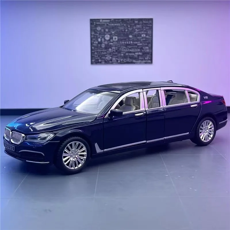 1:24 BMW 7Series 760LI Alloy Car Model Diecasts & Toy Vehicles Metal Toy Car Model High Simulation Collection Gifts For Chirdren