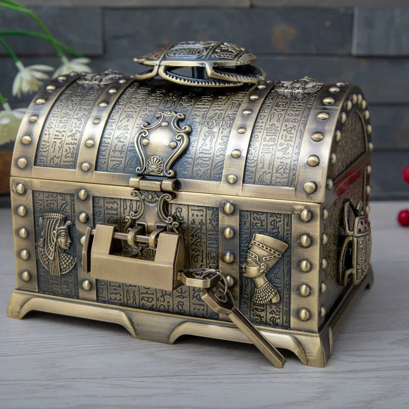 Metal European-style jewelry box. Large capacity multi-layered Egyptian storage box. Exquisite wedding jewelry box with lock