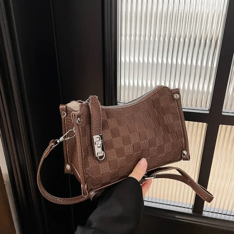 

Classic Mom's Bag Solid Color Messenger Bag For Elegant Mom Simple And Fashionable