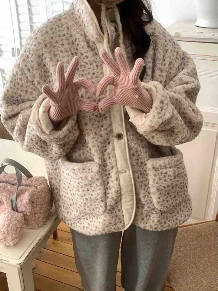 Warm Lamb Velvet Coat with Cotton Sandwich Printing Design Ladies Outerwear Sweet Style Chinese Production Fall Season Polyes...