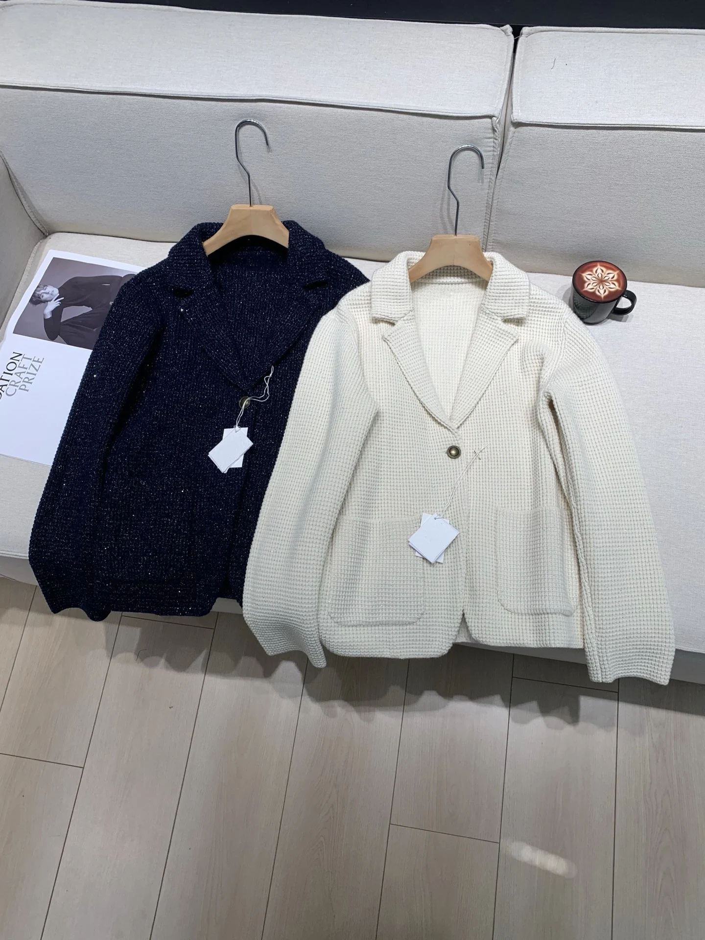 

New Autumn/Winter High-Quality Fashionable Casual Shine Cashmere Knit Jacket For Women