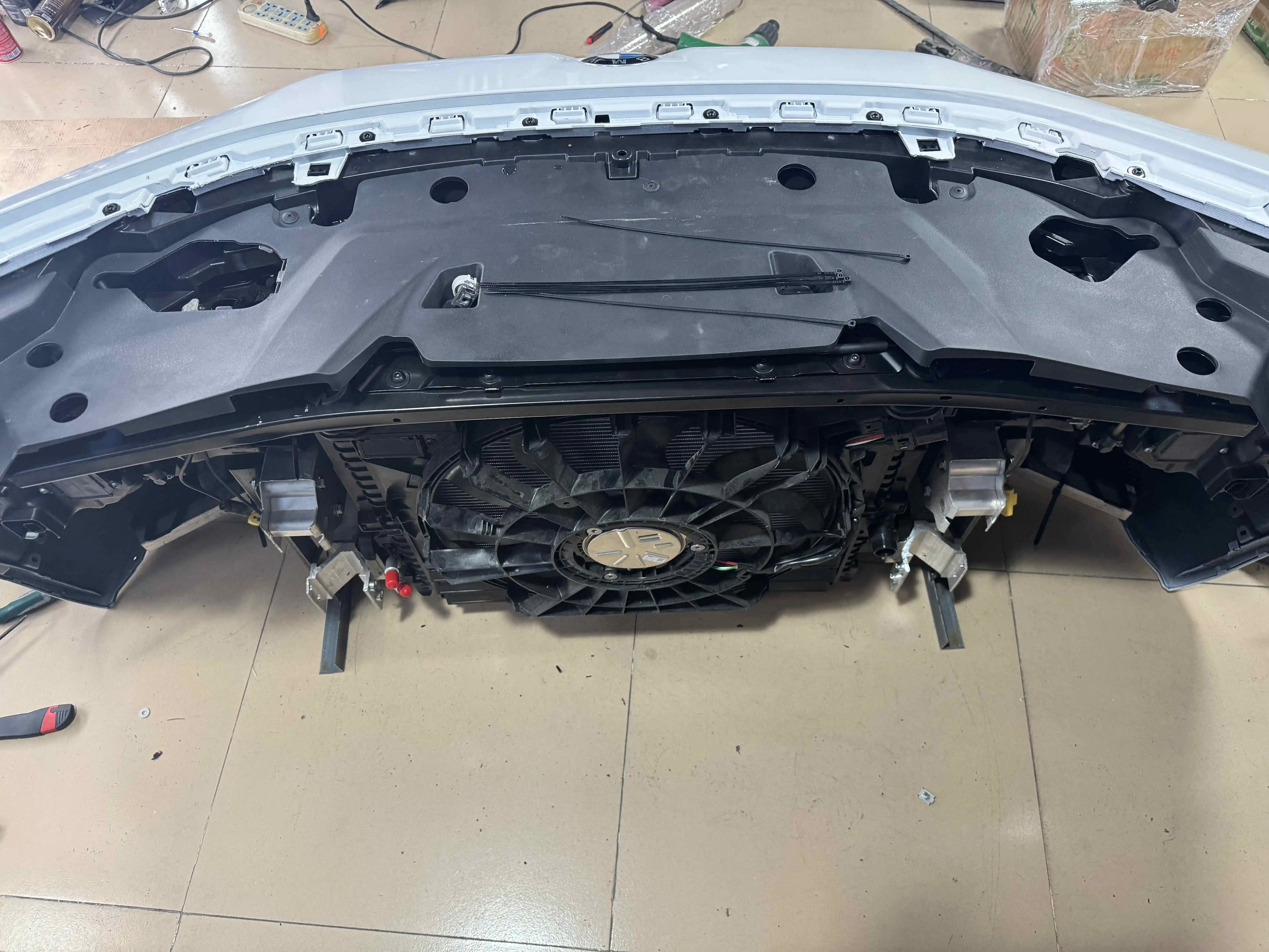 51745A35715 51749464037 51745A35887 51749464380 Original Front Headlight Kit Bumper Mouth Assembly for 7 G70 2022-2023