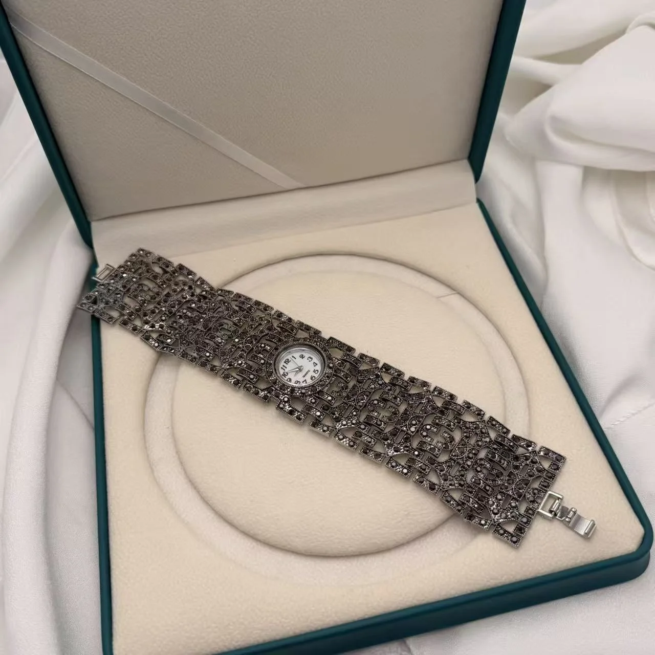 Antique Marcasite Bracelet Watch for Women Vintage Tibetan Silver Bangle Watches Luxury Quartz Wristwatch Reloj Mujer