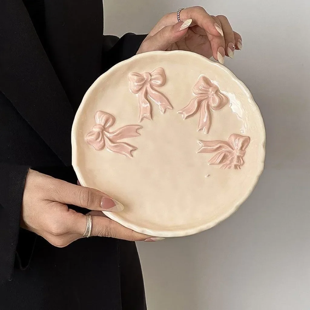 Ceramic ins Embossed Plate High-value Dinner Plate Exquisite Dessert Dessert Light Luxury Bow Plate Three-dimensional