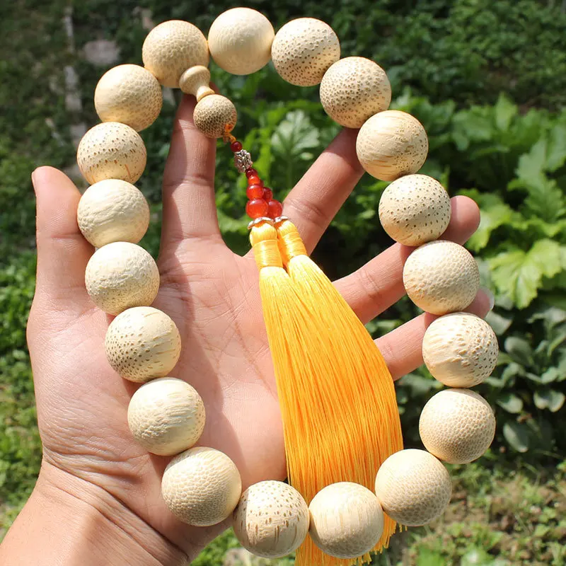 

Factory Wholesale Golden Silk Bamboo Pendant25MMHandheld Beads Gear Beads Rearview Mirror Pendant Fish Roe Grain Lifting Beads C