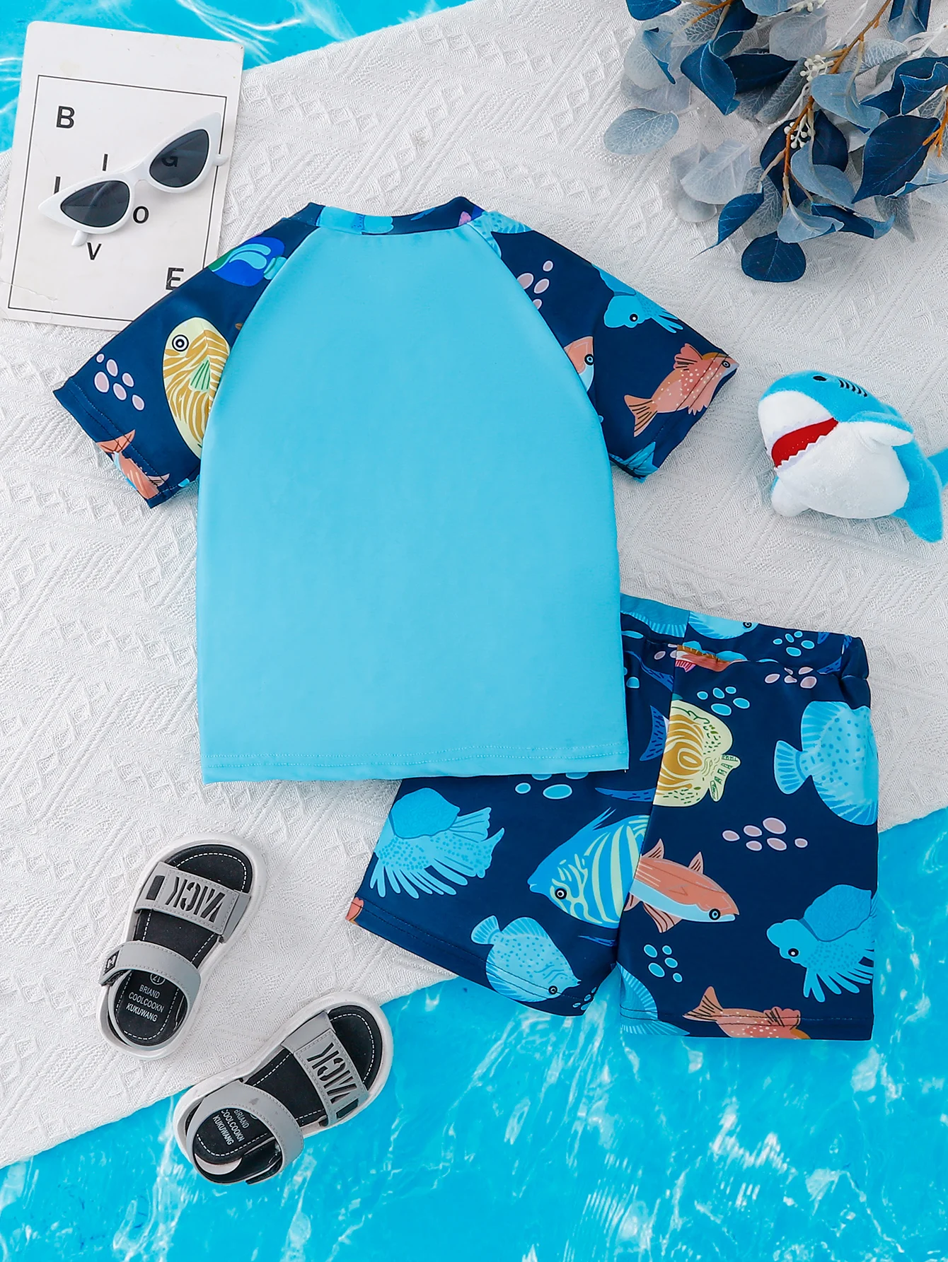 2pcs Summer Boys Shark Print Swimsuit Set, Short Sleeve Rash Guard + Swim Trunks, Cool Style, Beach/Pool Wear, 1‑8Y, Quick Dry F