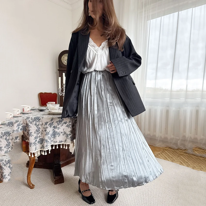 

Linad Elegant Gray Pleated Long Skirts For Woman Street Chic Loose A Line Skirt Female Autumn Fashion Low Waist Skirts 2025