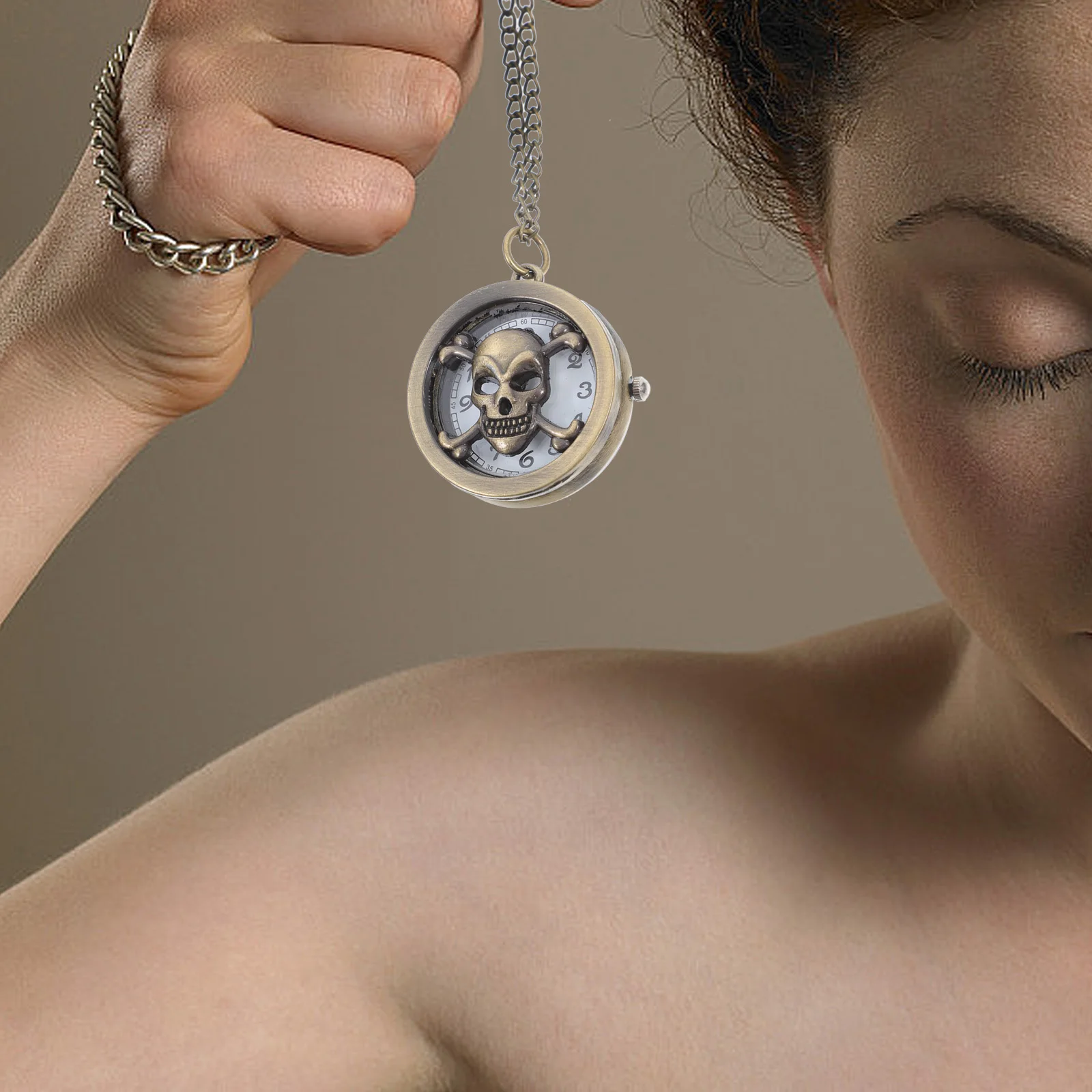 

Retro Decor Skull Pocket Watch Ladies Fashion Necklace Bronze Watches Decorative Miss