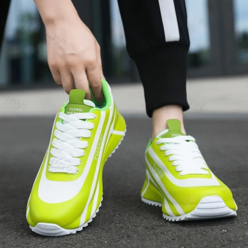 

Мужская обувь, весенняя дышащая повседневная обувь с сеткой, новинка 2025 года, стильные спортивные модные трендовые удобные легкие кроссовки