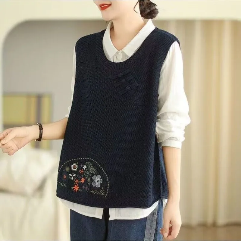 Women\'s Spring Autumn Commute Round Neck Pullover Sleeveless Solid Embroidered Pan Button Vest Loose All-match Knitted Tank Tops