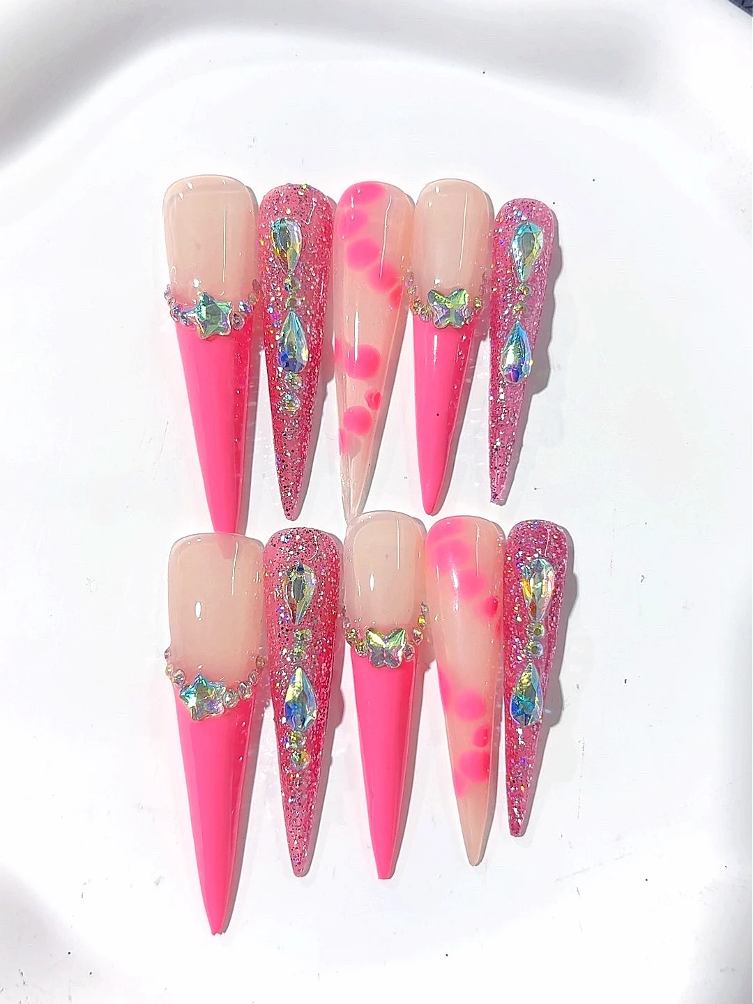 

Sfumato Sparkling Diamond High-End Long Pointed Fashion Manicure (L149)