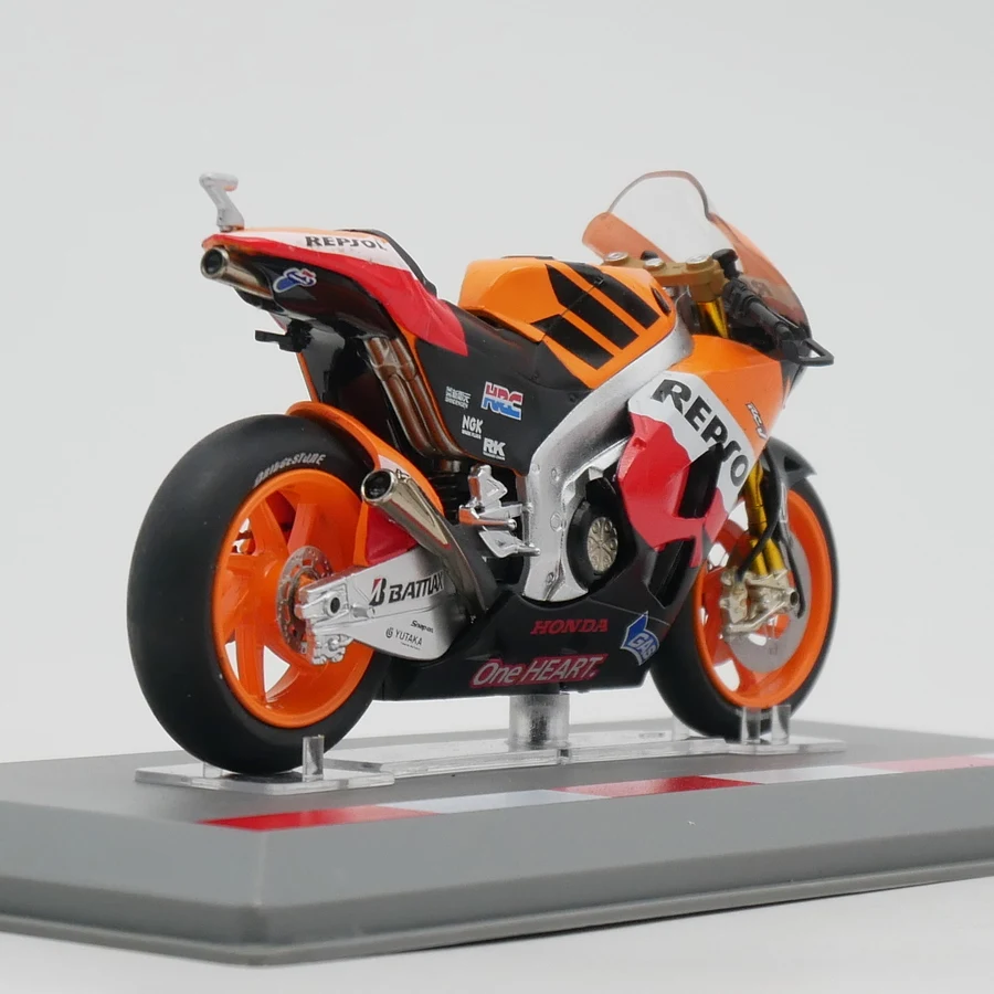 1:18 Scale Diecast Alloy Moto GP 2012 Honda RC213V Dani Pedrosa Motorcycle Toys Cars Model Classic Adult Gifts Static Display