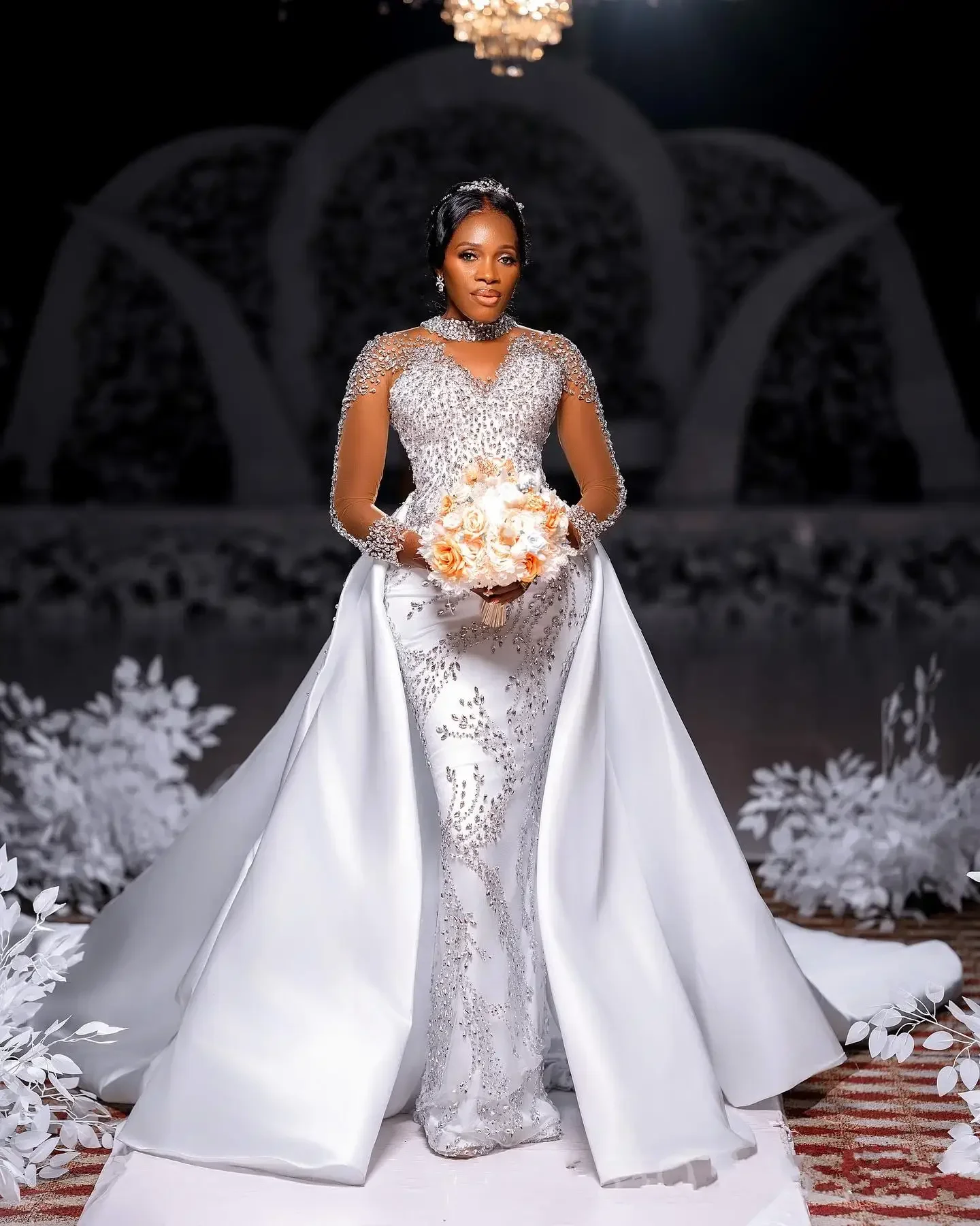 

Luxurious Handmade Mermaid Crystal Bead African Women's Sexy High Neck Long Sleeved Dress With Detachable Bridal Gown Customized