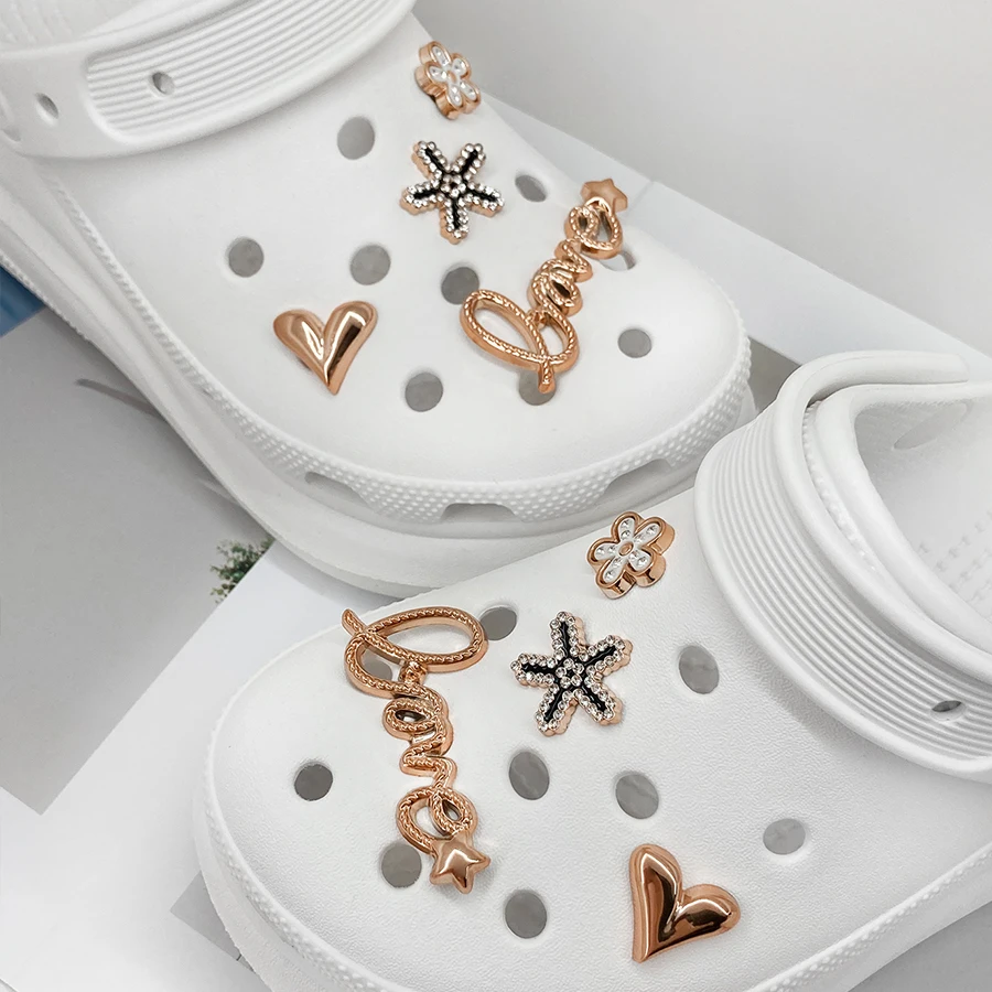 

8pcs Cute Love Flower Charms Detachable Shoe Decorations Suitable For Crocs Clogs Beach Bogg Bag Party Gift Idea