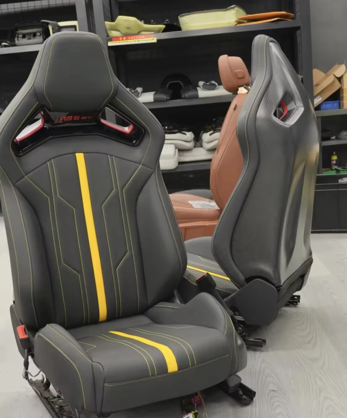 

Original Carbon Fiber Racing Bucket Seats for A3 S3 RS3 A4 S4 RS4 A5 A6 A7 Avant Allroad Sportback 8P 8V 8Y B6 B7 B8 B9
