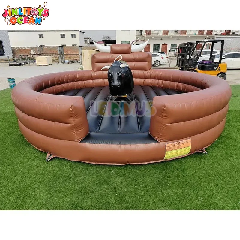 Exciting Outdoor Machinery Bull Games Customized Amusement Park Machine Bull and Inflatable Air Mat for Kids and Adults