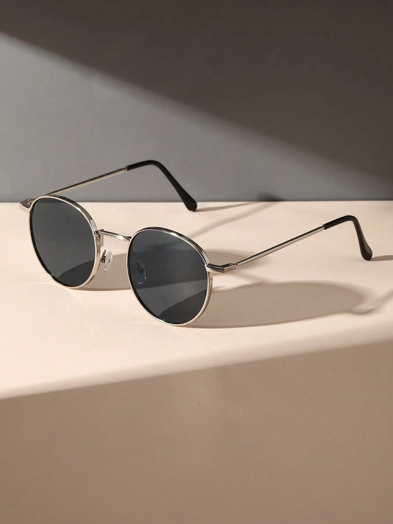 1/2PCS Unisex Metal Round Frame Vintage Y2K Casual Sunglasses For Outdoor Daily Vacation Driving Clothing Accessories image 4