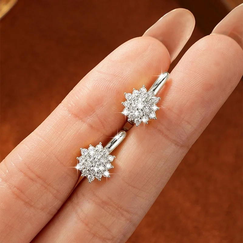 Rrjzz Sparkling Starlight Exquisite Ohrclip-Ohrringe, D-Farbe, vollständig mit Moissanit besetzt, Creolen für Frauen, Geburtstagsgeschenke, Schmuck – Detail 8