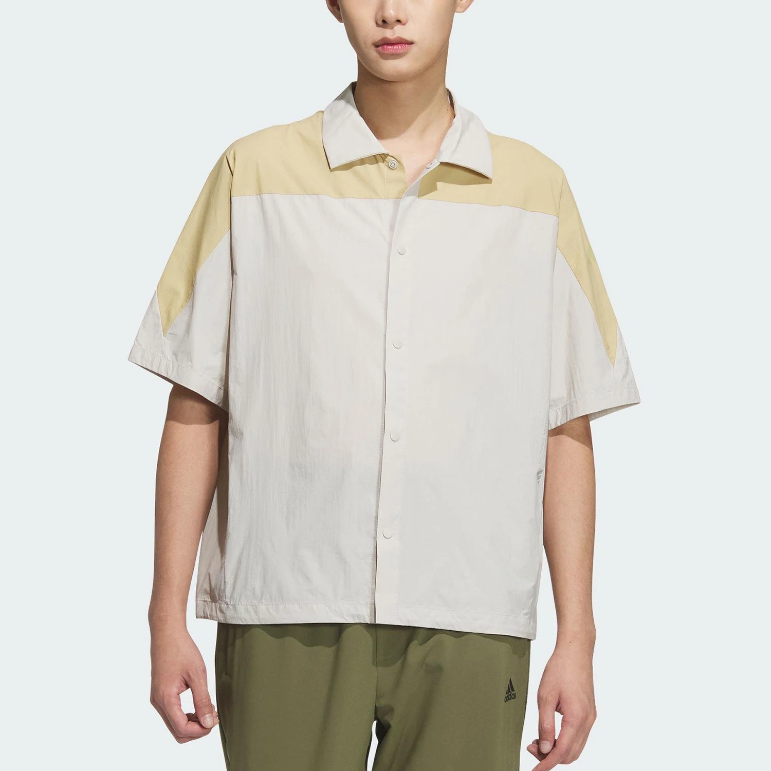 

Adidas Official 2025 летняя новая мужская тканая рубашка со свободным воротником JZ8405