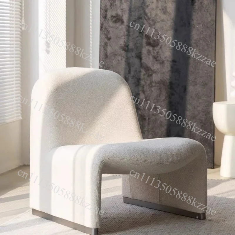Elegant Single Sofa Lounge Chair Luxury Designer Living Room Balcony Creative Celebrity Furniture Modern Minimalist Sofa Lounge