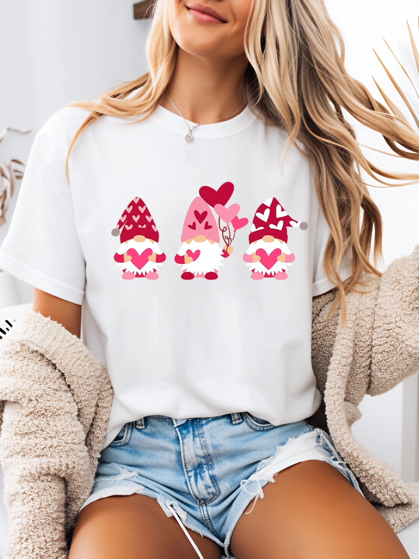 

Valentine Gnomes Heart Print T-Shirt Valentine's Day Casual Women's Top for Daily Wear White Plus-Size
