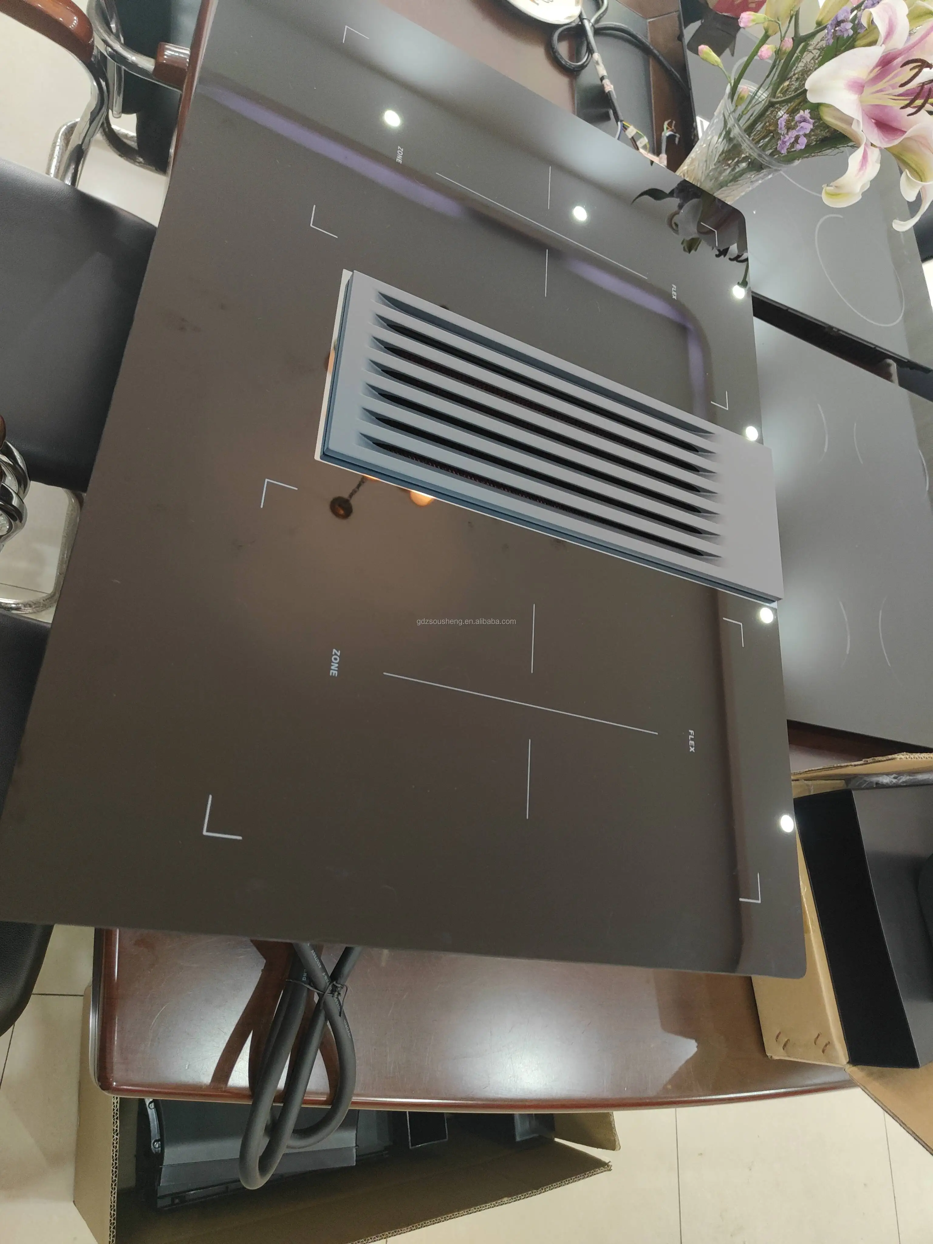 2025 Ohigitecki MARCA Exaustor embutido com 4 queimadores Fogão de indução Felix Zone Exaustor Integrado Downdraft Exaustor