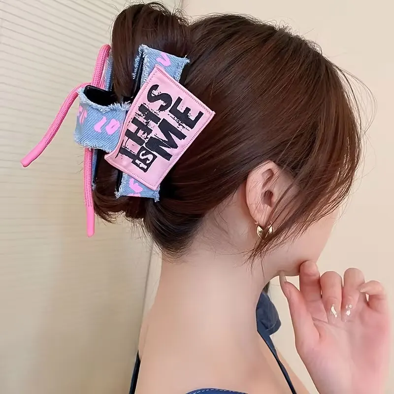 1 Stück Hellblaue Strukturierte Schleifen-Haarspange aus doppelseitigem Denim – Farblich passende Haarspange für Damenfrisuren, Haarklammer, Haar-Accessoire – Detail 5