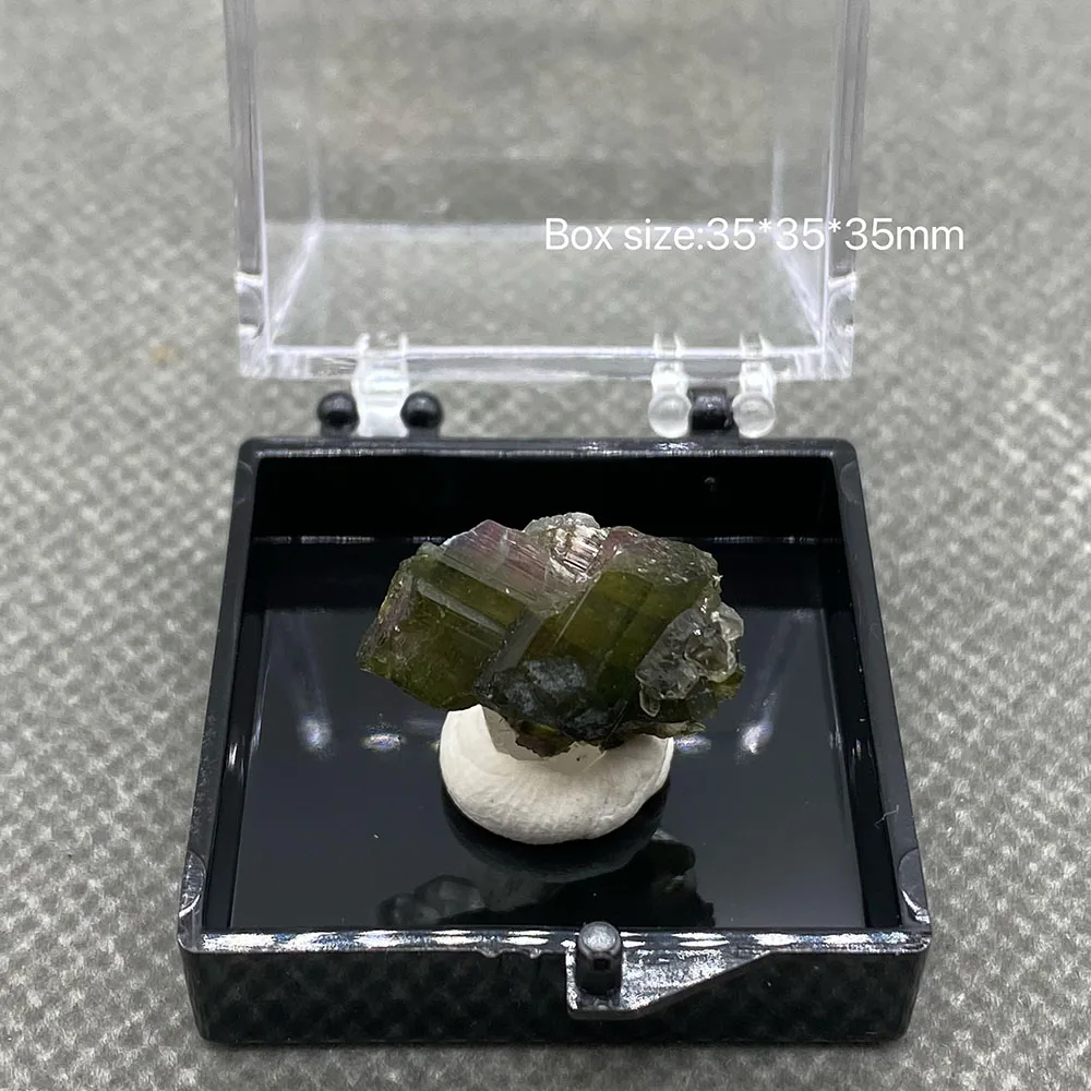 

100% natural green tourmaline rough gemstone cure crystal ore specimen +Box size：35*35*35mm