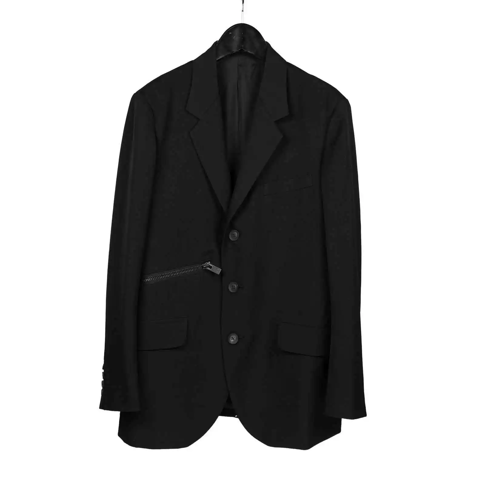 

The new black loose long-sleeved wool suit designed by TOP-YAMAMOTO has a niche and loose design